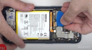 Защищенный смартфон Nokia XR20 проверили на ремонтопригодность (видео)