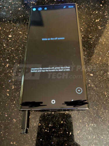 Samsung Galaxy S22 Ultra показали на фото