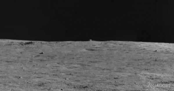 На обратной стороне Луны замечена «таинственная хижина» (2 фото)