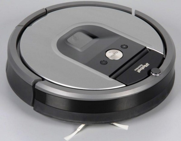 Сравнение роботов пылесосов iRobot Roomba 960 и Gutrend Echo 520