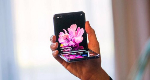 Galaxy Z Flip 2 не выйдет, но новую раскладушку покажут!