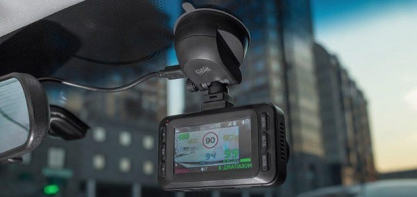 ТОП-10 лучших автомобильных видеорегистраторов с радар-детектором