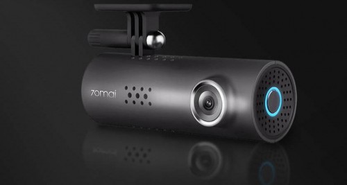 70mai Dash Cam 1S – небольшой видеорегистратор с ночным режимом