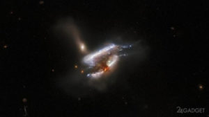 Hubble зафиксировал столкновение трех галактик