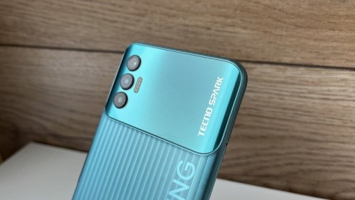 Обзор бюджетного смартфона Tecno Spark 8P