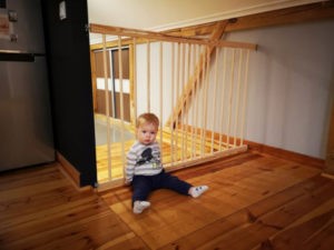 Рейтинг лучших ворот безопасности для детей на лестницу на 2023 год