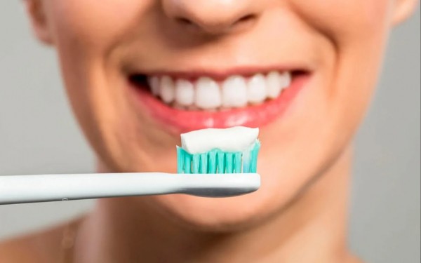 Рейтинг лучших зубных паст с фтором на 2023 год