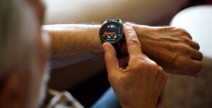 Рейтинг лучших смарт-часов с круглым экраном на 2025 год Рейтинг лучших смарт-часов с круглым экраном на 2025 год